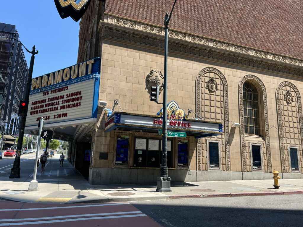 5-Seattle-Paramount-Theater-Wikimedia-Commons-1024x768.jpg
